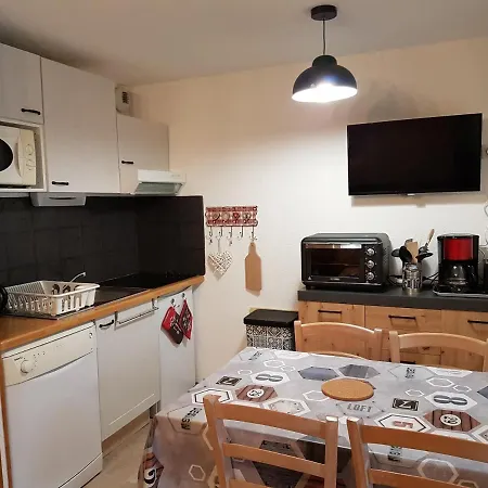 Bel 4 Pers Dernier Etage Balcon Vue Montagne Apartman
